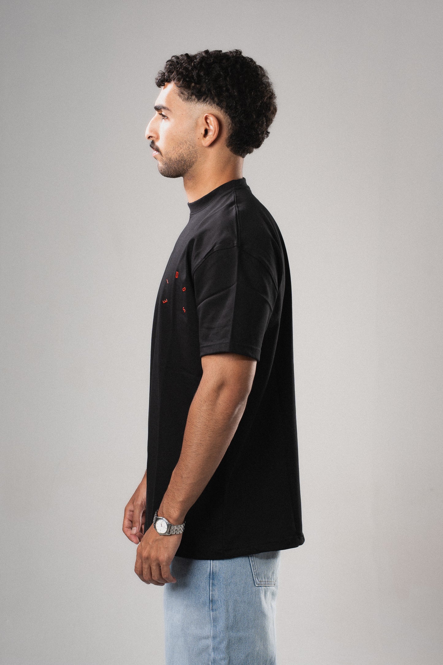Eidos signature over-sized black tee